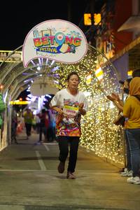 BIB: 50458
                            <button type="button" onclick="openModal(21832555)" class="btn btn-primary btn-sm float-right btn-popup" data-toggle="modal" data-target=".modal-high-quality">
                        <i class="fas fa-shopping-cart"></i> Add to Cart
                    </button>
                                            <button type="button" onclick="isThisMe(21832555, true)" class="btn btn-success btn-sm float-right btn-popup btn-isme hidden" data-toggle="tooltip" data-placement="bottom" title="นี่คือรูปของคุณใช่ไหม คลิกที่นี่เพื่อเอาเข้าอัลบั้ม">
                        <i class="fas fa-plus"></i> Add to album
                    </button>
                    <button type="button" onclick="isThisMe(21832555, false)" class="btn btn-warning btn-sm float-right btn-popup btn-isnotme hidden">
                        <i class="fas fa-ban"></i> Remove from album
                    </button>